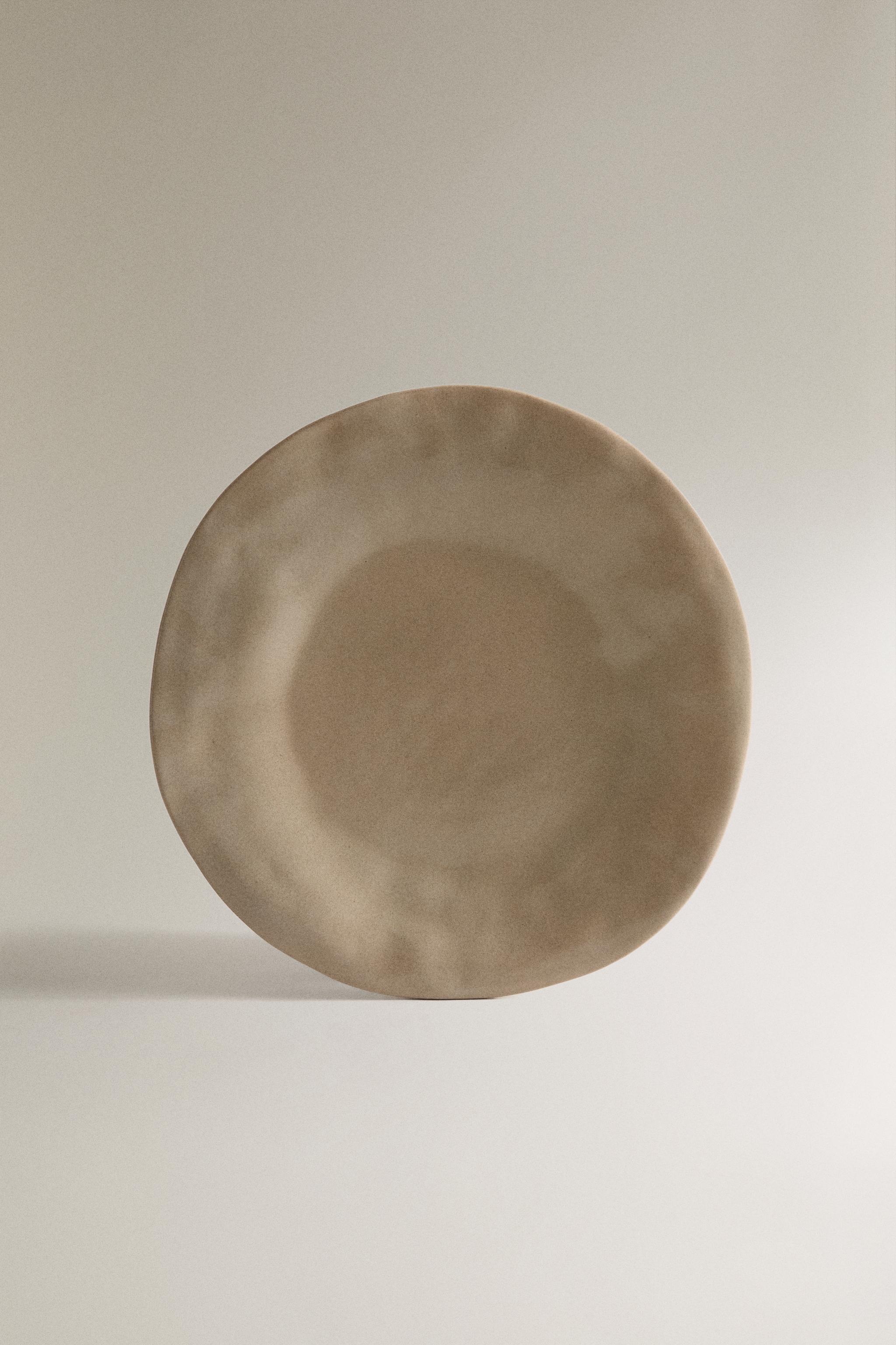 IRREGULAR STONEWARE DINNER PLATE